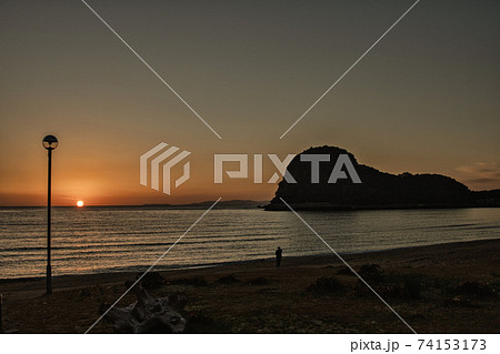 ダルマ夕日 海水浴場 ダルマ夕日 海水浴場 74153173