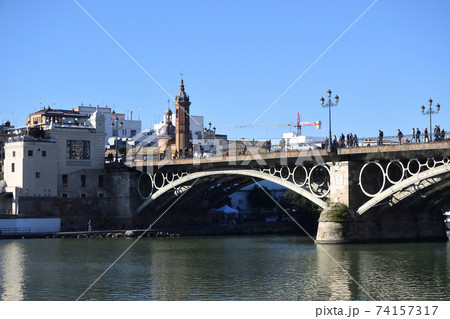 イサベル2世橋、セビリア、スペイン 74157317