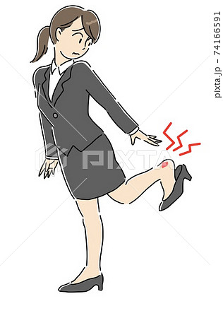 靴ずれが痛い女性 74166591