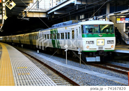 終焉近づく国鉄形特急…伊豆の踊り子・特急『踊り子』185系 終焉近づく国鉄形特急…伊豆の踊り子・特急『踊り子』185系 74167820