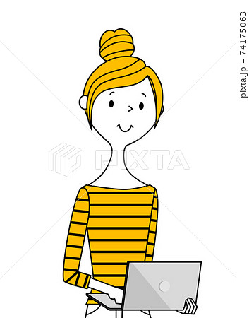 若い女性　ママ　ノートPC 74175063