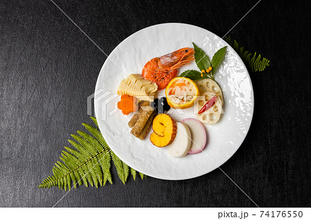 典型的な日本料理 Japanese food New Year dishes (OSECHI) 典型的な日本料理 Japanese food New Year dishes (OSECHI) 74176550