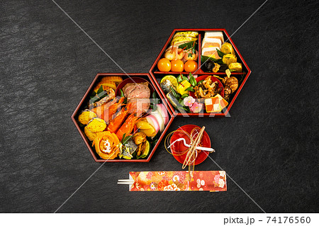 典型的な日本料理 Japanese food New Year dishes (OSECHI) 典型的な日本料理 Japanese food New Year dishes (OSECHI) 74176560