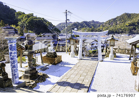 佐賀県有田町の観光スポット　有田焼の神様を祀る陶山神社 74176907