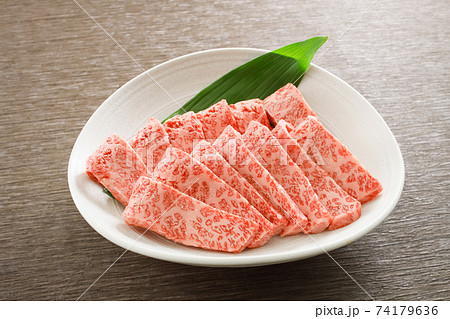 和牛カルビ焼肉用 74179636
