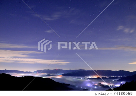 亀岡盆地の雲海 74180069