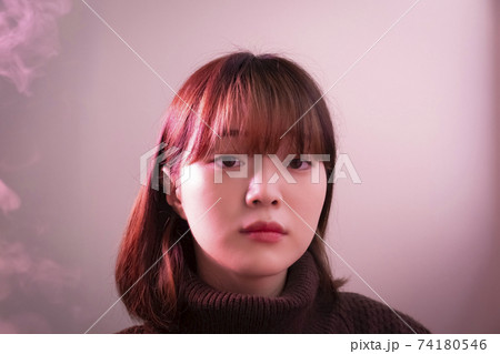 スチームと女性のポートレート スチームと女性のポートレート 74180546
