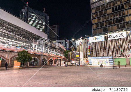 《東京都》コロナ禍の新橋駅前・緊急事態宣言下のSL広場 《東京都》コロナ禍の新橋駅前・緊急事態宣言下のSL広場 74180736