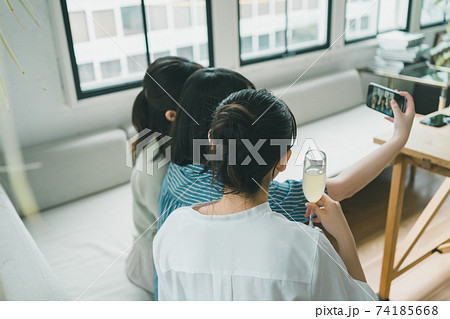 ホームパーティー 74185668