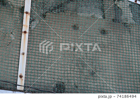 国道駅の機銃掃射跡 74186494