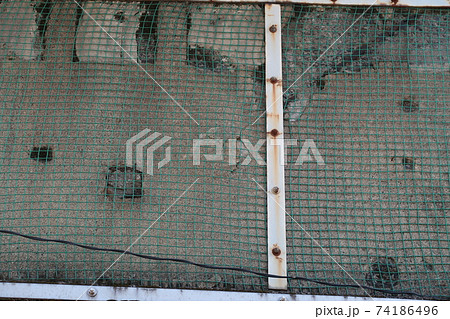 国道駅の機銃掃射跡 74186496