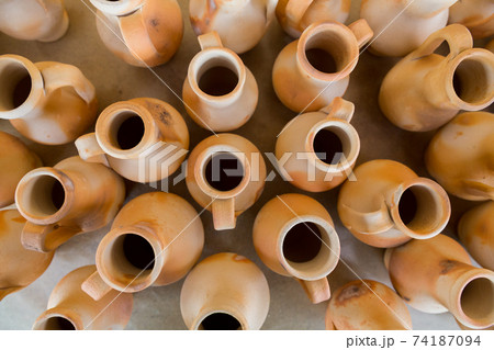 Clay pots Clay pots 74187094