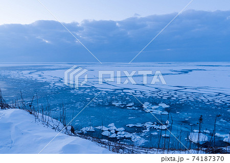 能取岬からの流氷 能取岬からの流氷 74187370