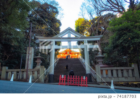東京、日枝神社の山王鳥居と山王男坂(表参道) 東京、日枝神社の山王鳥居と山王男坂(表参道) 74187703