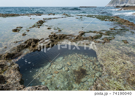 青森下北郡の海峡ライン沿いにある名勝仏ヶ浦 74190040