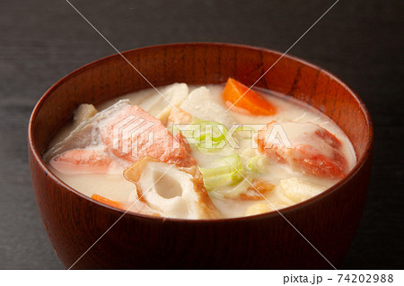鮭の粕汁 鮭の粕汁 74202988