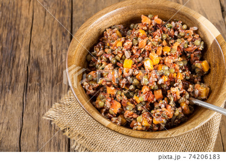 Red rice, lentils and butternut squash with carrot and quinoa in Red rice, lentils and butternut squash with carrot and quinoa in 74206183