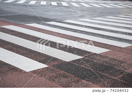 渋谷のスクランブル交差点の風景 渋谷のスクランブル交差点の風景 74208432