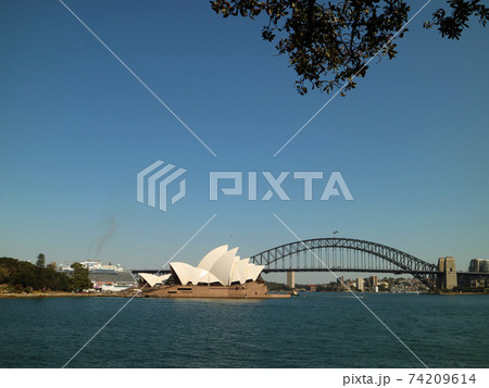 世界三大美港シドニーの港湾風景 世界三大美港シドニーの港湾風景 74209614