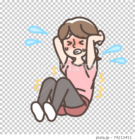 必死に腹筋をする女性 74213451