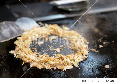明太チーズもんじゃ焼き 明太チーズもんじゃ焼き 74218406