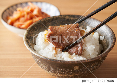 焼肉をご飯と共に食す 焼肉をご飯と共に食す 74219880