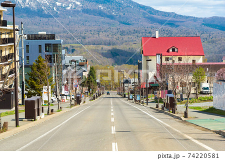 ニセコヒラフエリアの街並み / 北海道 ニセコヒラフエリアの街並み / 北海道 74220581