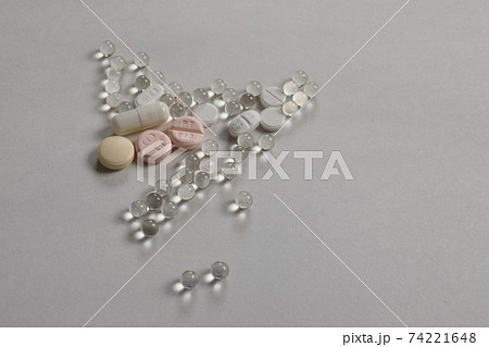 病院の薬、多剤服用 病院の薬、多剤服用 74221648