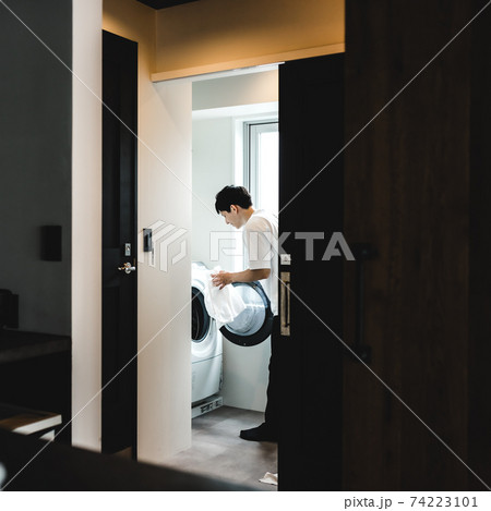 男性のポートレイト 男性のポートレイト 74223101