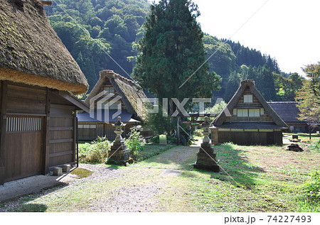 富山県南砺市：菅沼合掌造り集落 74227493