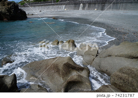 新島　間々下海岸 74231787