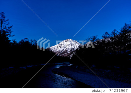 上高地 長野県 松本市 穂高岳 景勝地 山 川 高原 梓川 日本アルプス 山岳 中部山岳国立公園 春 上高地 長野県 松本市 穂高岳 景勝地 山 川 高原 梓川 日本アルプス 山岳 中部山岳国立公園 春 74231967