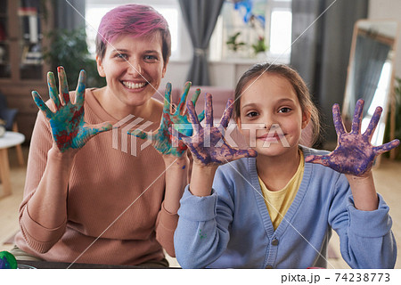 Family painting together 74238773