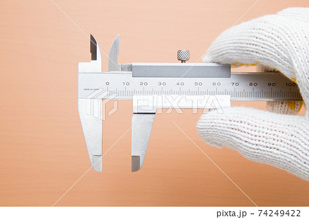 ノギス　品質管理イメージ　測定イメージ 74249422