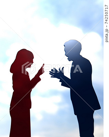 口論する男女のシルエット上半身 Cgイラスト縦のイラスト素材