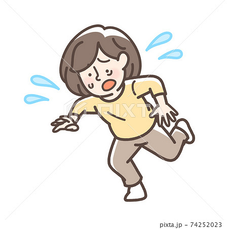 つまずく女性 74252023