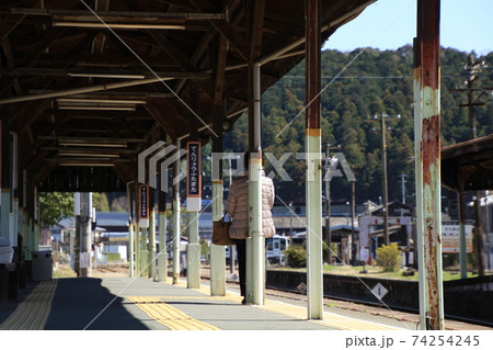 天竜浜名湖鉄道 天竜二俣駅ホーム 天竜浜名湖鉄道 天竜二俣駅ホーム 74254245
