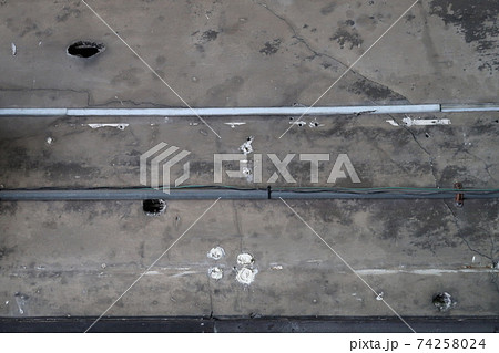 国道駅の機銃掃射跡 74258024