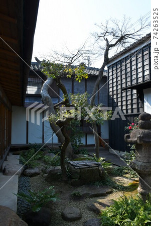 冬晴れの半田運河界隈　蔵の街 74263525