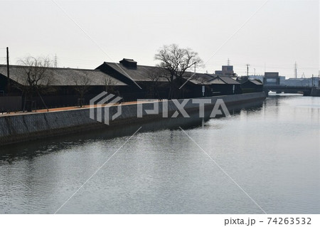 冬晴れの半田運河界隈　蔵の街 74263532
