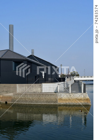 冬晴れの半田運河界隈　蔵の街 74263574