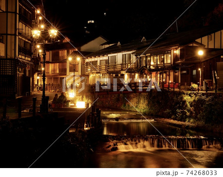 山形・銀山温泉夜景 74268033