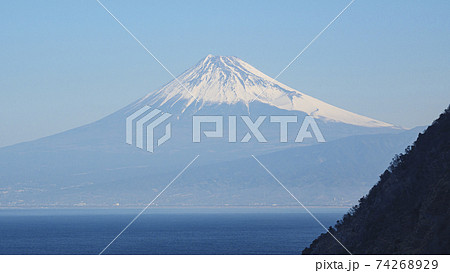 静岡県伊豆半島絡みた駿河湾の早春 静岡県伊豆半島絡みた駿河湾の早春 74268929