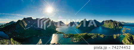 Lofoten is an archipelago in the county of Nordland, Norway. 74274452