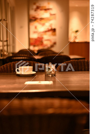 カフェ 74287319
