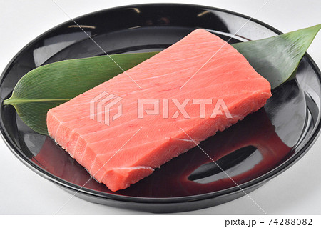 マグロ　中とろ　サク刺身 74288082