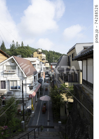 夏の別所温泉 北向観音参道(上田市) 夏の別所温泉 北向観音参道(上田市) 74288526