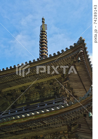 《岡山県》大瀧山福生寺三重塔の風景、6月の晴れの日 《岡山県》大瀧山福生寺三重塔の風景、6月の晴れの日 74289143