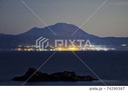 三瓶山頂上に輝くカノープス：島根県出雲市 74290367