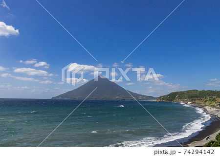 長崎鼻から見た開聞岳(薩摩富士) 長崎鼻から見た開聞岳(薩摩富士) 74294142